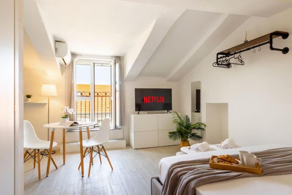 Centro Deluxe Suite Con Wi-Fi E Netflix تورينو المظهر الخارجي الصورة